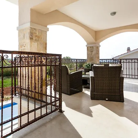 Holiday House Peranovic - Ljutici, Krk