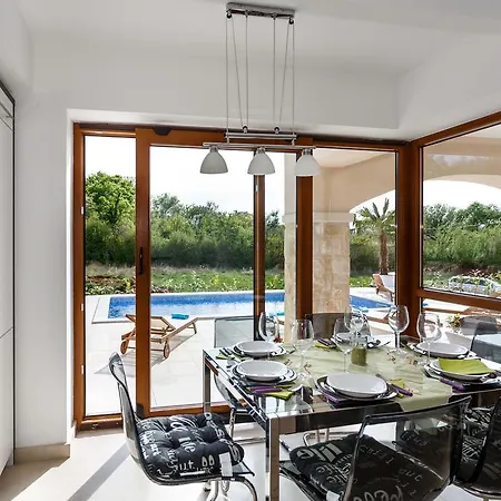 Villa Holiday House Peranovic - Ljutici, Krk