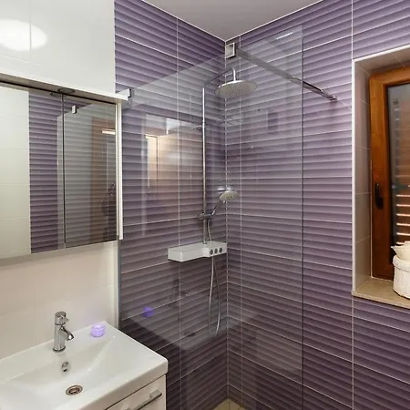 Villa Holiday House Peranovic - Ljutici, Krk *